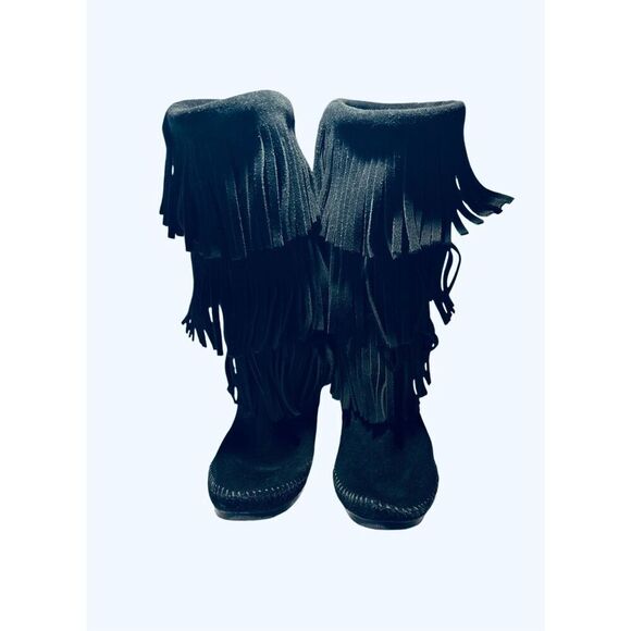 Minnetonka Women’s 3 Layer Black Fringe Boots - Picture 1 of 7